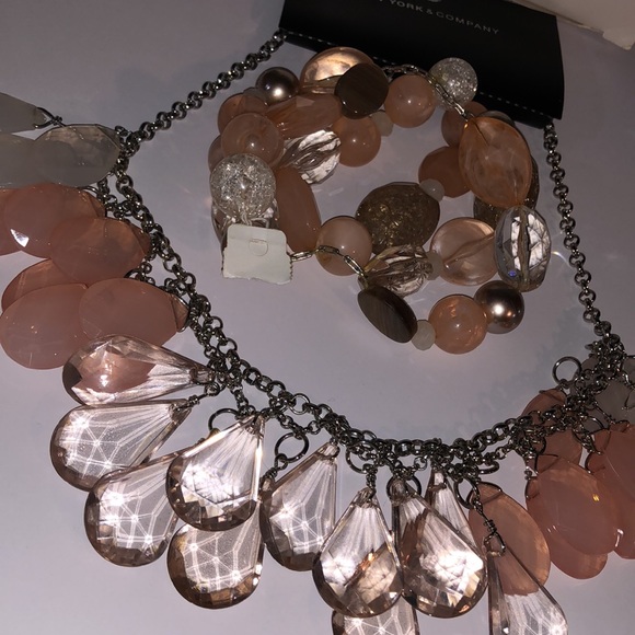 New York & Company Pink Necklace & Bracelet Set - Picture 7 of 8